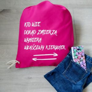 Worek - Kto wie dokąd zmierza ...- fuksja.